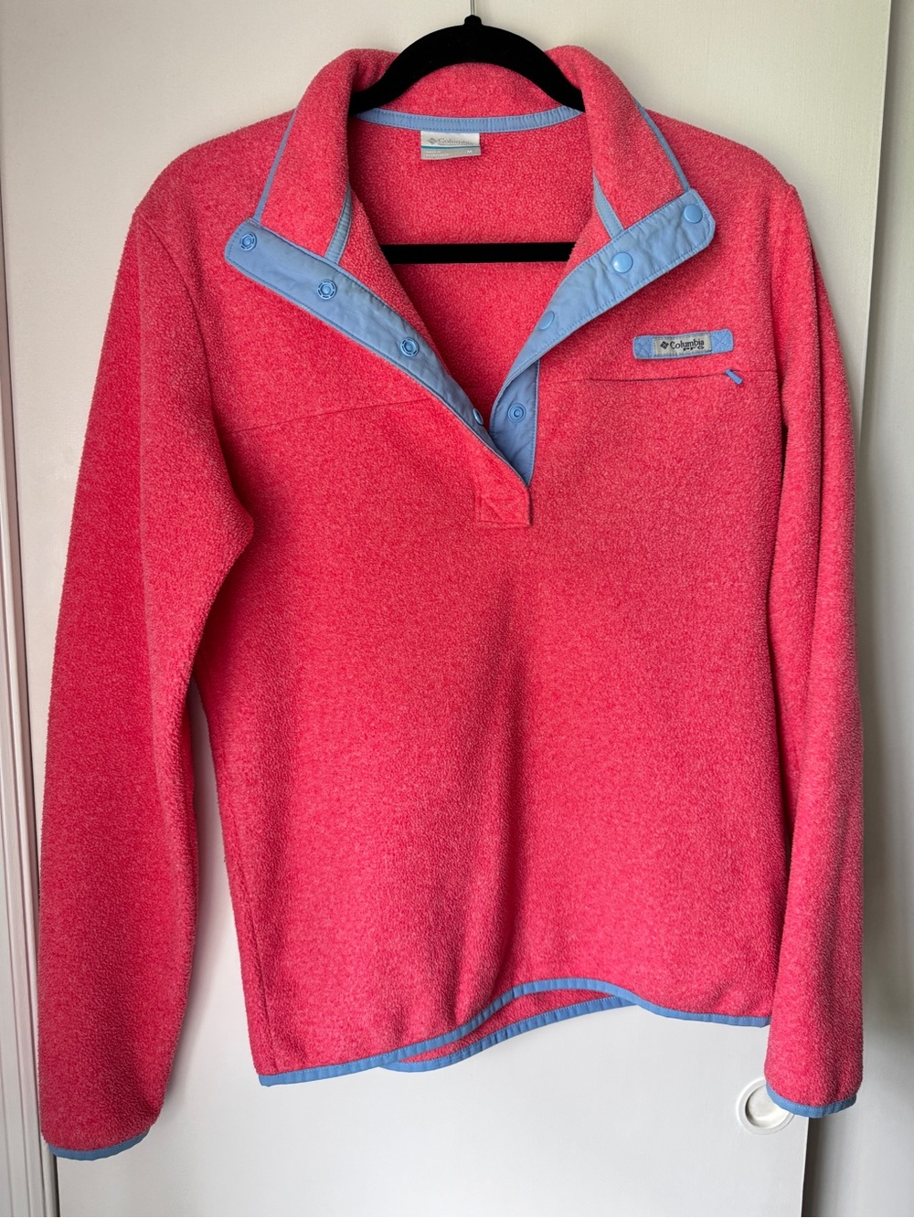 Columbia Women's Coral Pink Snap-Front Fleece with Light Blue Trim size medium